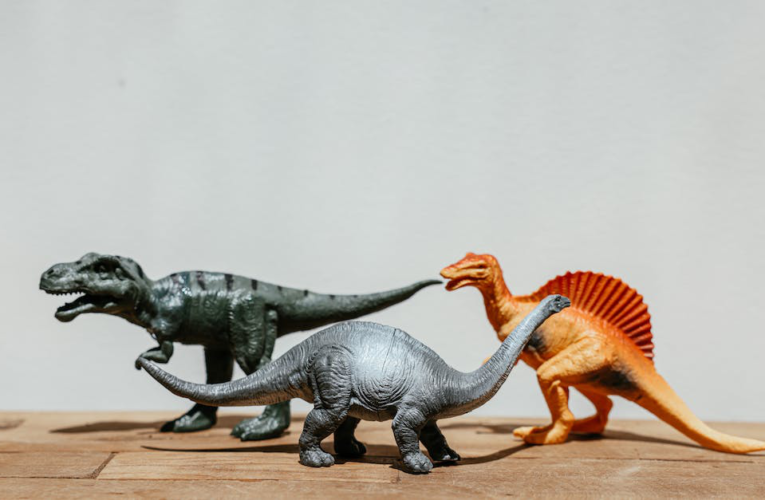 Dinozaury na tropie – fascynująca podróż przez historię prehistorycznych olbrzymów