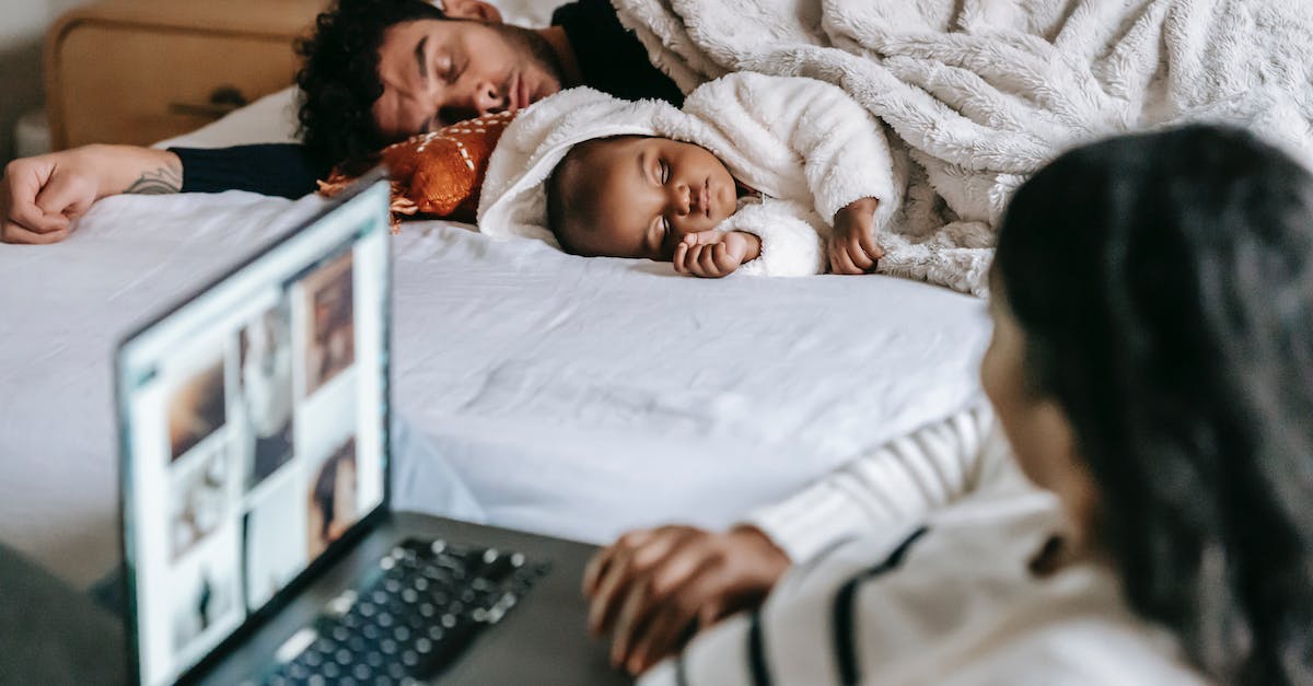 Dlaczego moje 10-miesięczne dziecko często budzi się w nocy: Przyczyny i sposoby na poprawę jego snu