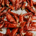 Pikantne sekrety i niezwykłe właściwości chili pepper – odkryj moc tej ognistej przyprawy